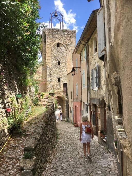 La Vue Est Belle Lägenhet Montbrun-les-Bains Exteriör bild