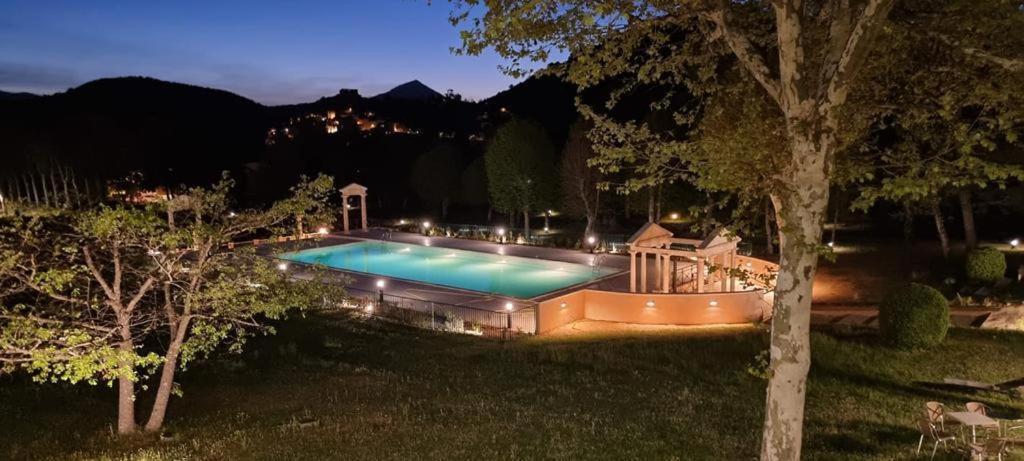 La Vue Est Belle Lägenhet Montbrun-les-Bains Exteriör bild