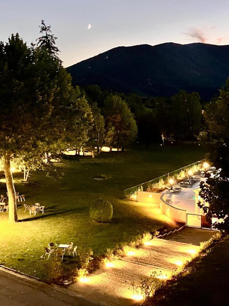 La Vue Est Belle Lägenhet Montbrun-les-Bains Exteriör bild